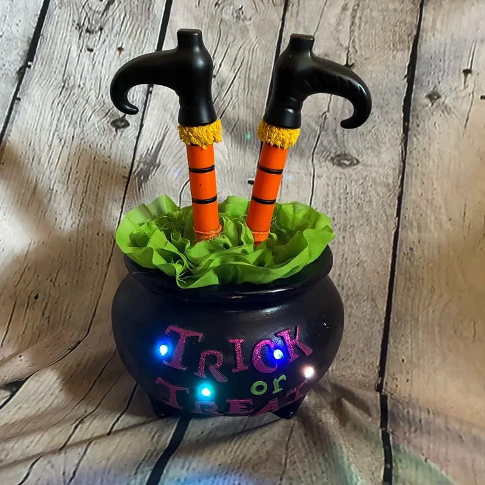 Halloween Light Up Witch Legs Trick Or Treat Cauldron Rare‎ Seasonal Decor AS IS